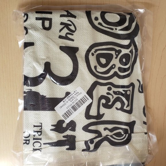 New 4pcs Pack 18"x18" Halloween Decorative Throw Pillow Cases - Picture 2 of 9